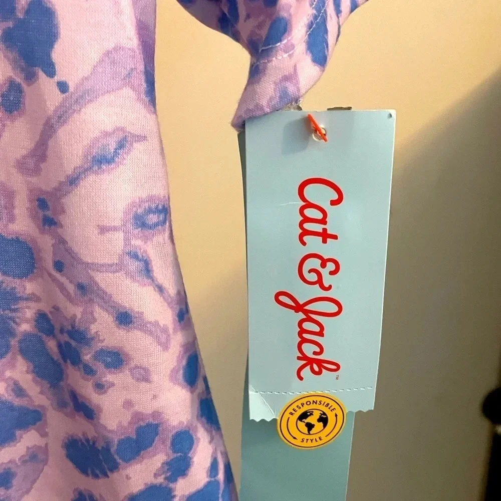 Cat & Jack NWT girls night/day shirt. Size medium (8) w/short sleeve tie dyed.